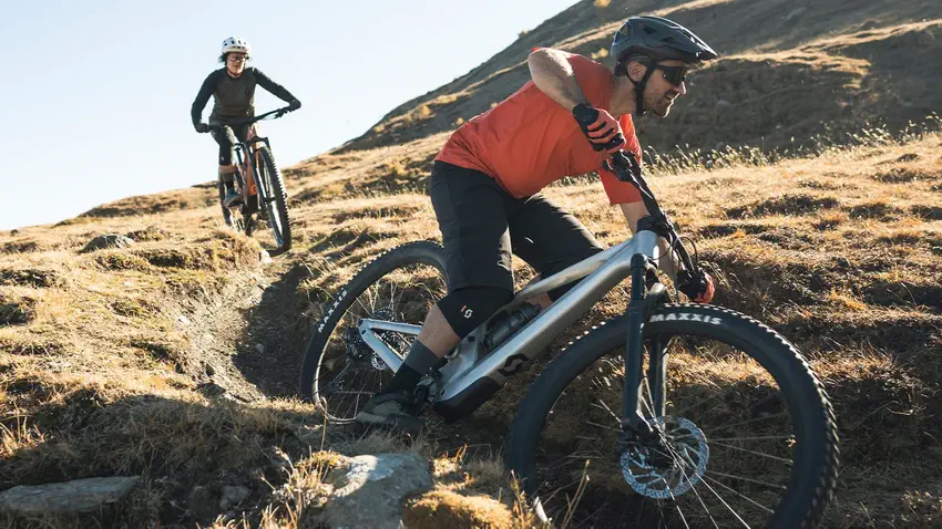 Езда на велосипеде по трейлам