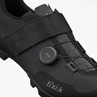 Превью  Велоботинки для кросс-кантри FIZIK Vento Ferox Carbon Black/Black