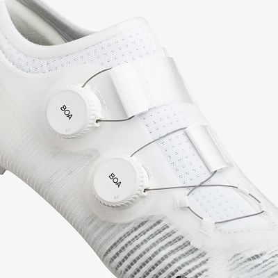 Превью  Велотуфли шоссейные FIZIK Vega Carbon White/White