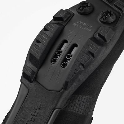 Превью  Велоботинки для кросс-кантри FIZIK Vento Ferox Carbon Black/Black