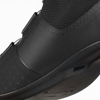 Превью  Велотуфли шоссейные FIZIK Tempo Overcurve R4 Wide Black/Black